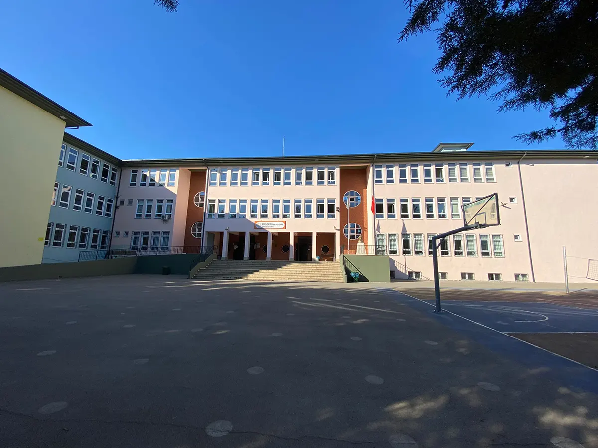 Bahçecik Mesleki Teknik Anadolu Lisesi | Proje Galerisi | Kolektif Yapı - Kompen